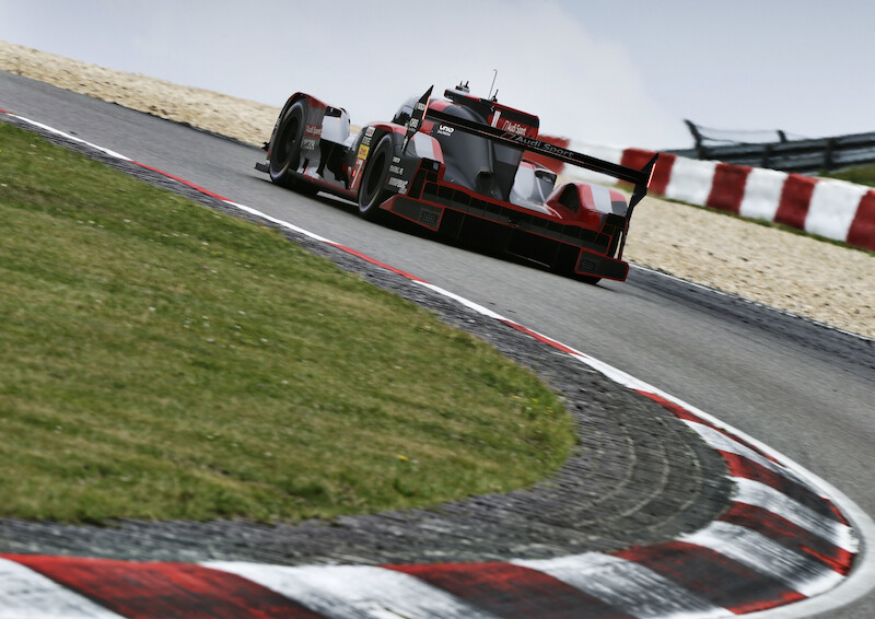 Dobry, zespołowy wynik Audi w wyścigu WEC na torze Nürburgring