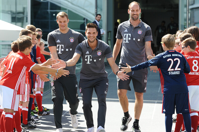Robert Lewandowski i FC Bayern rozpoczynają nowy sezon za kierownicami Audi