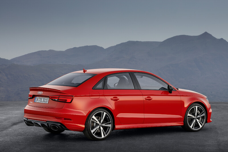 Pole position w segmencie aut kompaktowych: Audi RS 3 Limousine