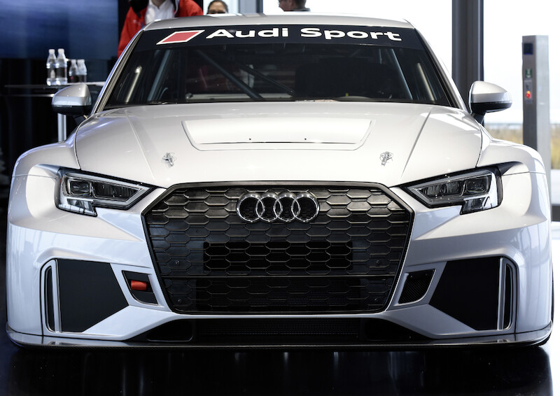 Pierwsze egzemplarze Audi RS 3 LMS trafiły do klientów