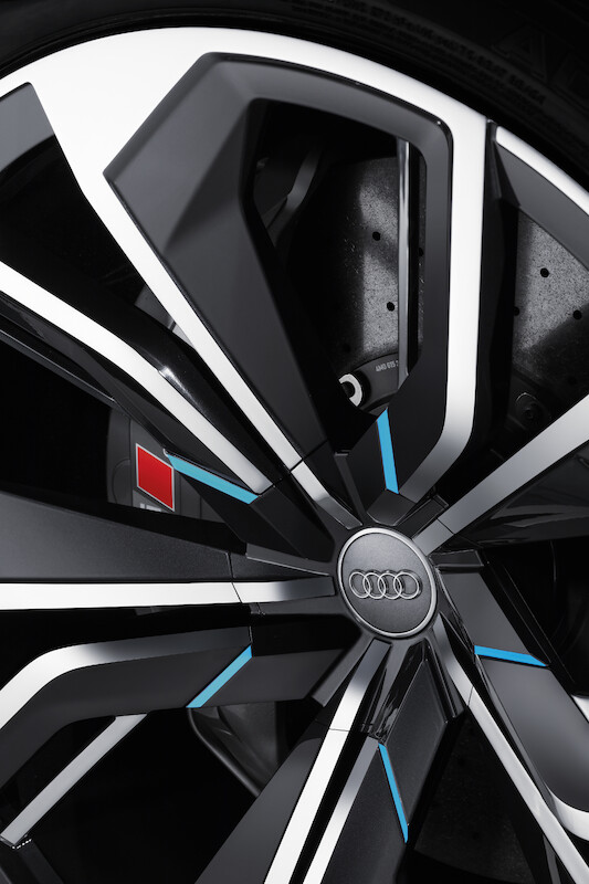 Luksusowy SUV w stylu coupé: Audi Q8 concept