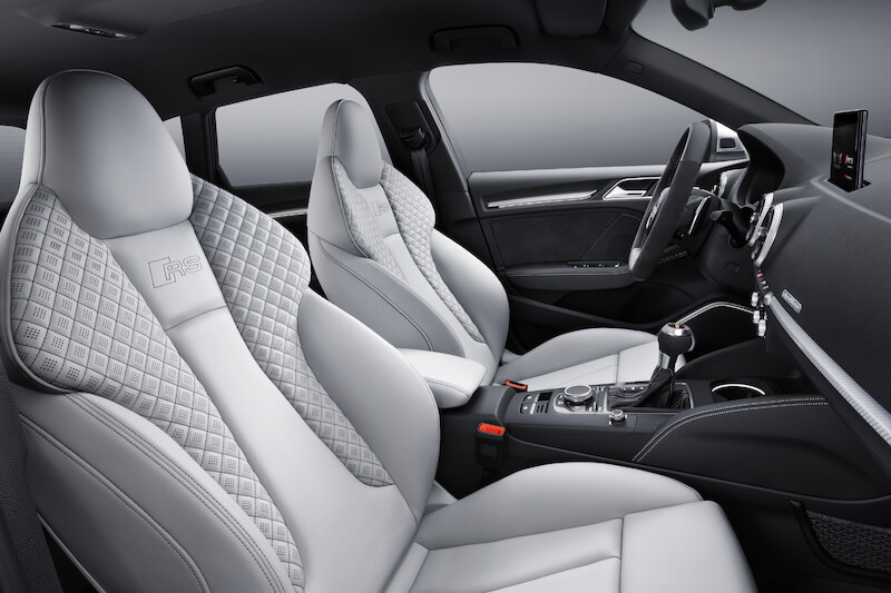Nowy silnik i ostrzejszy wygląd: odświeżone Audi RS 3 Sportback