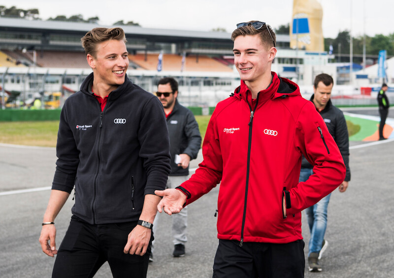 Philip Ellis zwycięża w obu wyścigach pucharu Audi Sport TT Cup