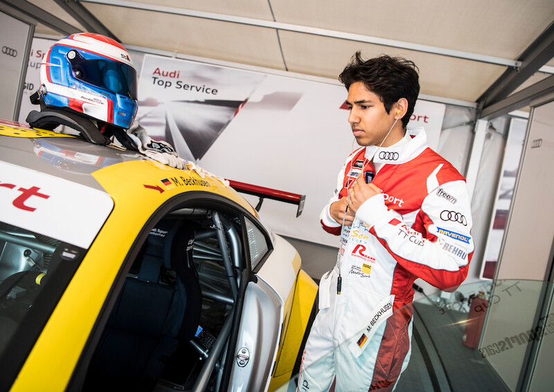 Philip Ellis zwycięża w obu wyścigach pucharu Audi Sport TT Cup