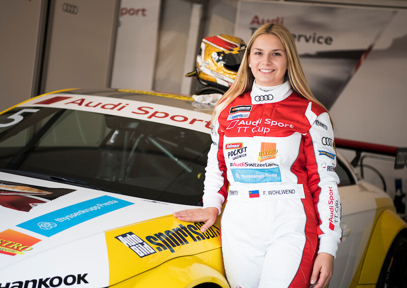 Philip Ellis zwycięża w obu wyścigach pucharu Audi Sport TT Cup