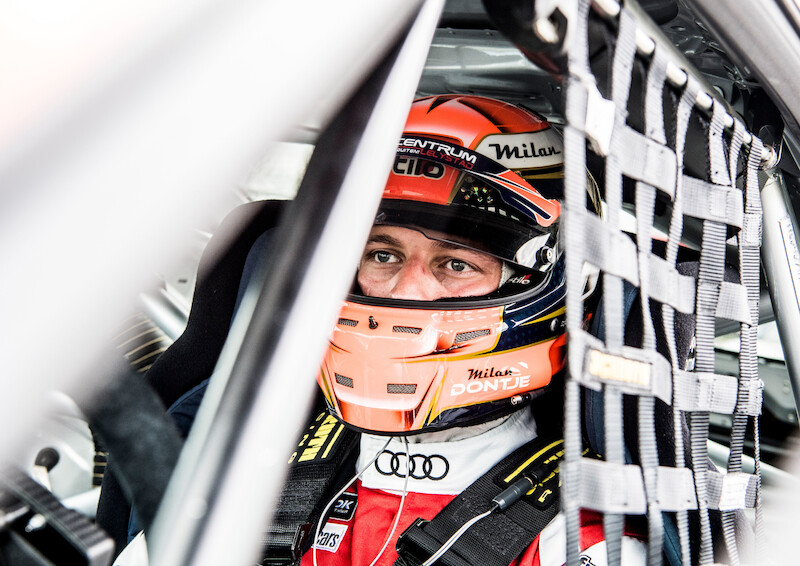 Philip Ellis zwycięża w obu wyścigach pucharu Audi Sport TT Cup