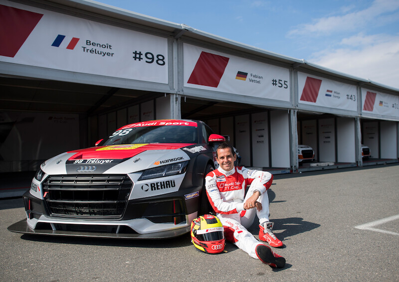 Philip Ellis zwycięża w obu wyścigach pucharu Audi Sport TT Cup