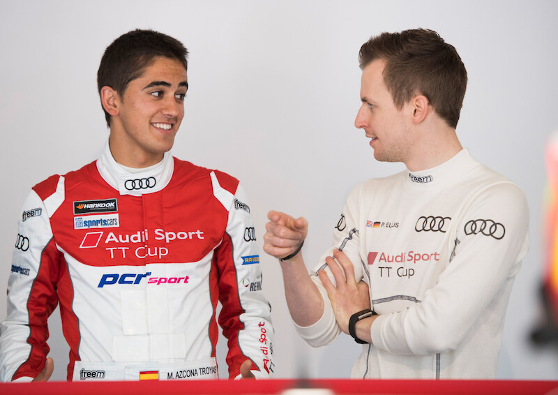 Philip Ellis zwycięża w obu wyścigach pucharu Audi Sport TT Cup