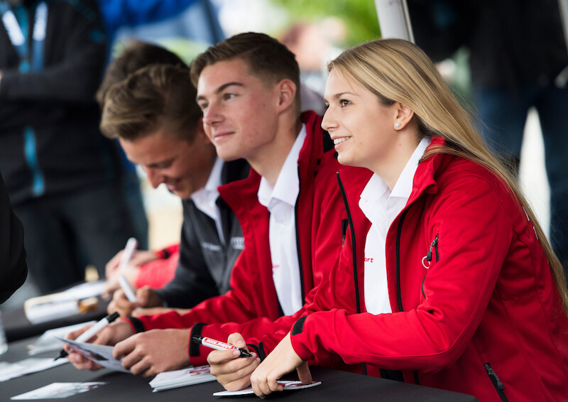 Philip Ellis zwycięża w obu wyścigach pucharu Audi Sport TT Cup
