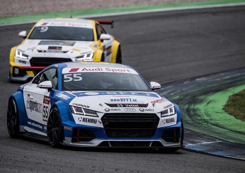 Philip Ellis zwycięża w obu wyścigach pucharu Audi Sport TT Cup