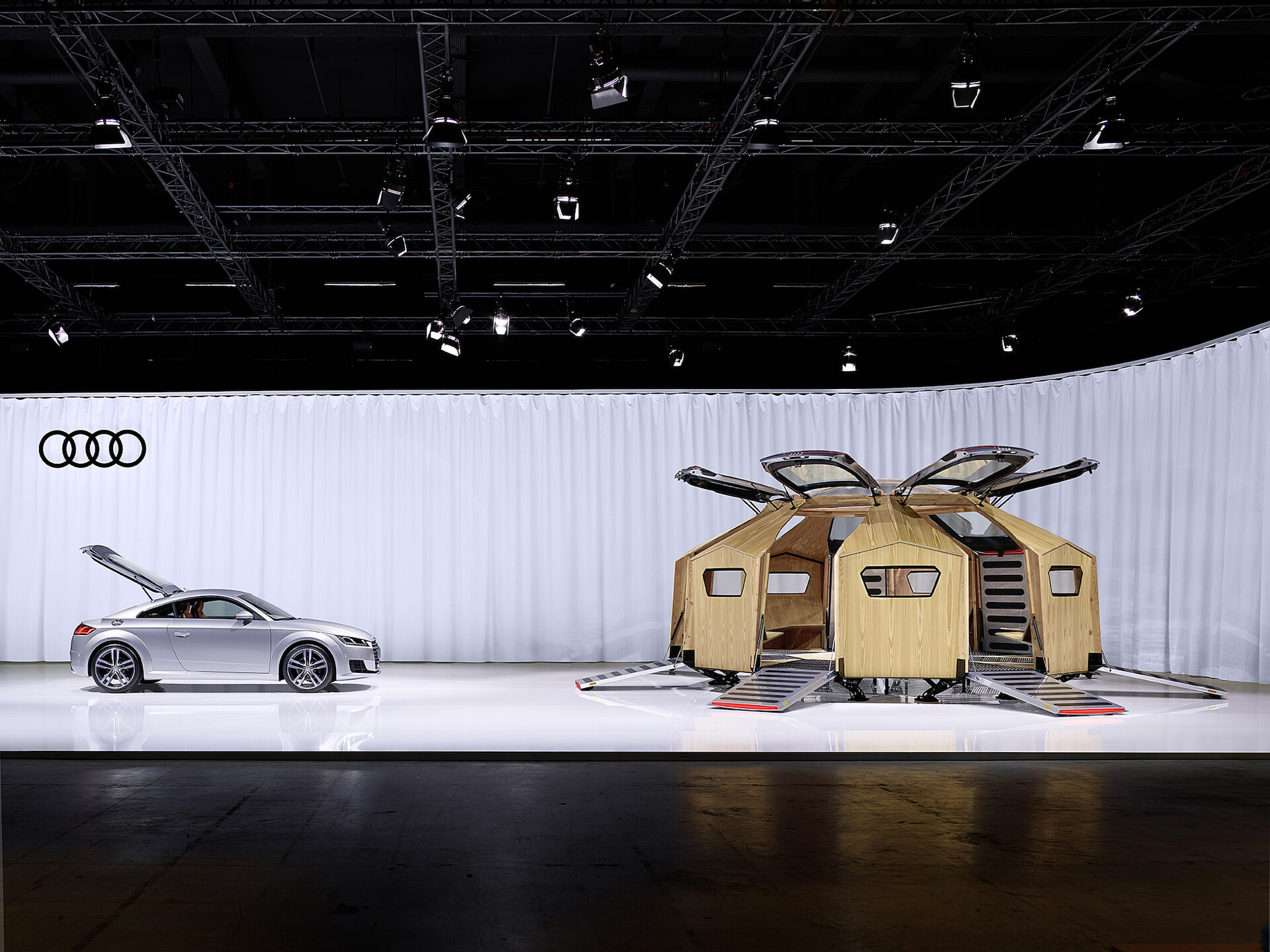 Audi na wystawie Design Miami/Basel 2014: Konstantin Grcic projektuje "TT Pavilion"