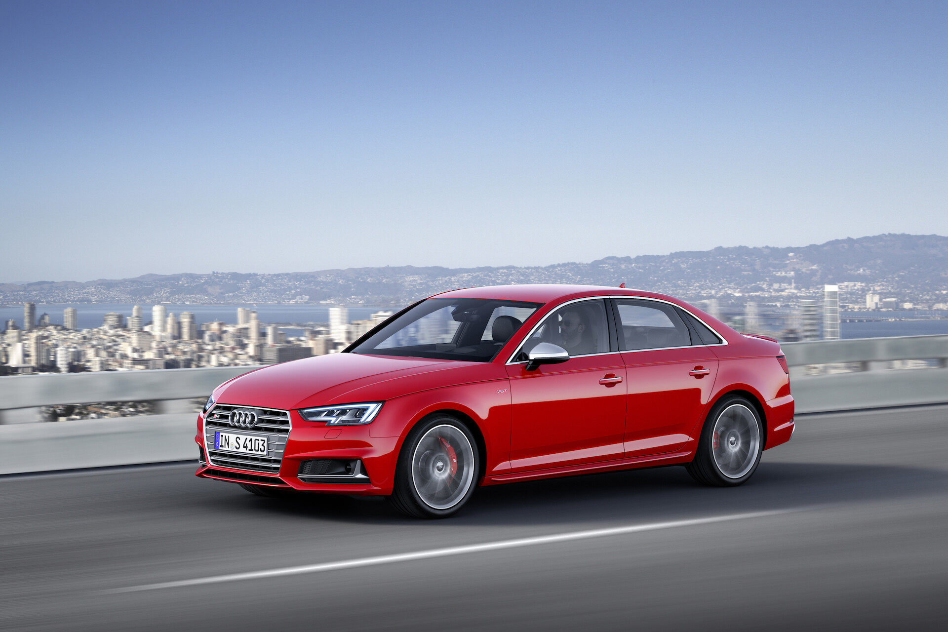 Sportowe i technicznie zaawansowane: nowe Audi S4 i S4 Avant
