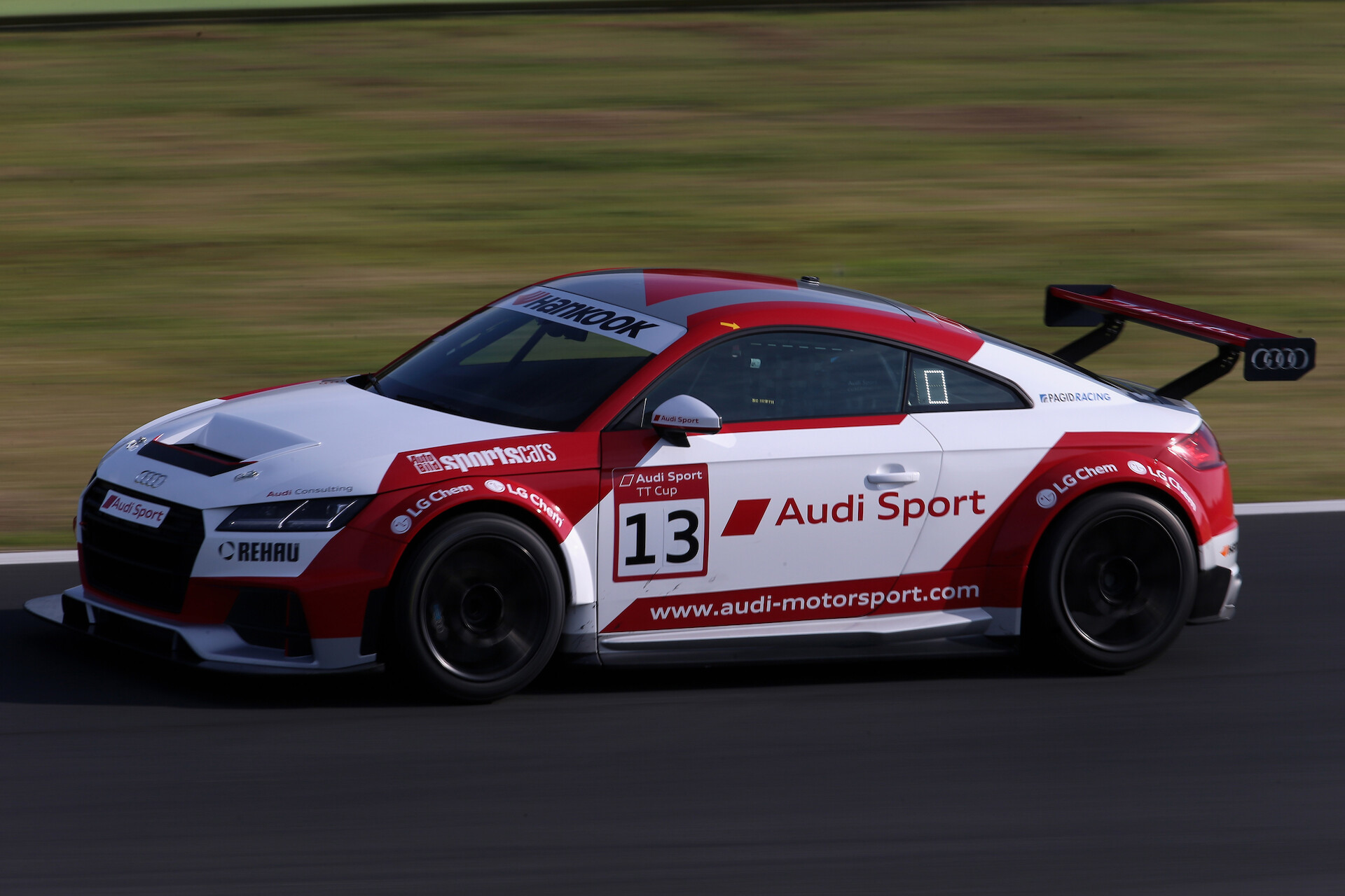 Dwa dodatkowe wyścigi w nowym sezonie Audi Sport TT Cup