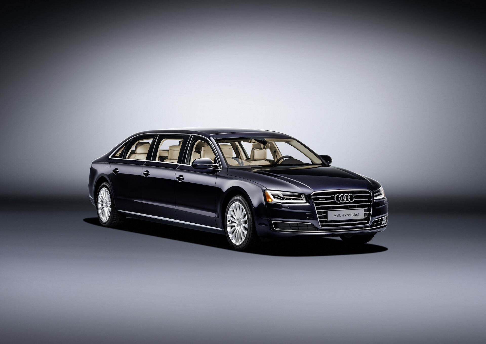 Reprezentacyjne i unikatowe: Audi A8 L extended