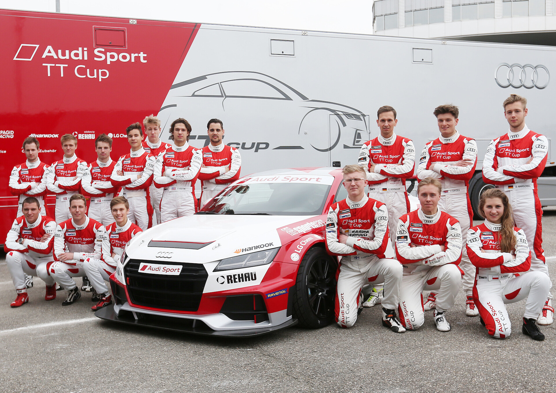 Młodzi zawodnicy startujący w Audi Sport TT Cup udowadniają swoje umiejętności