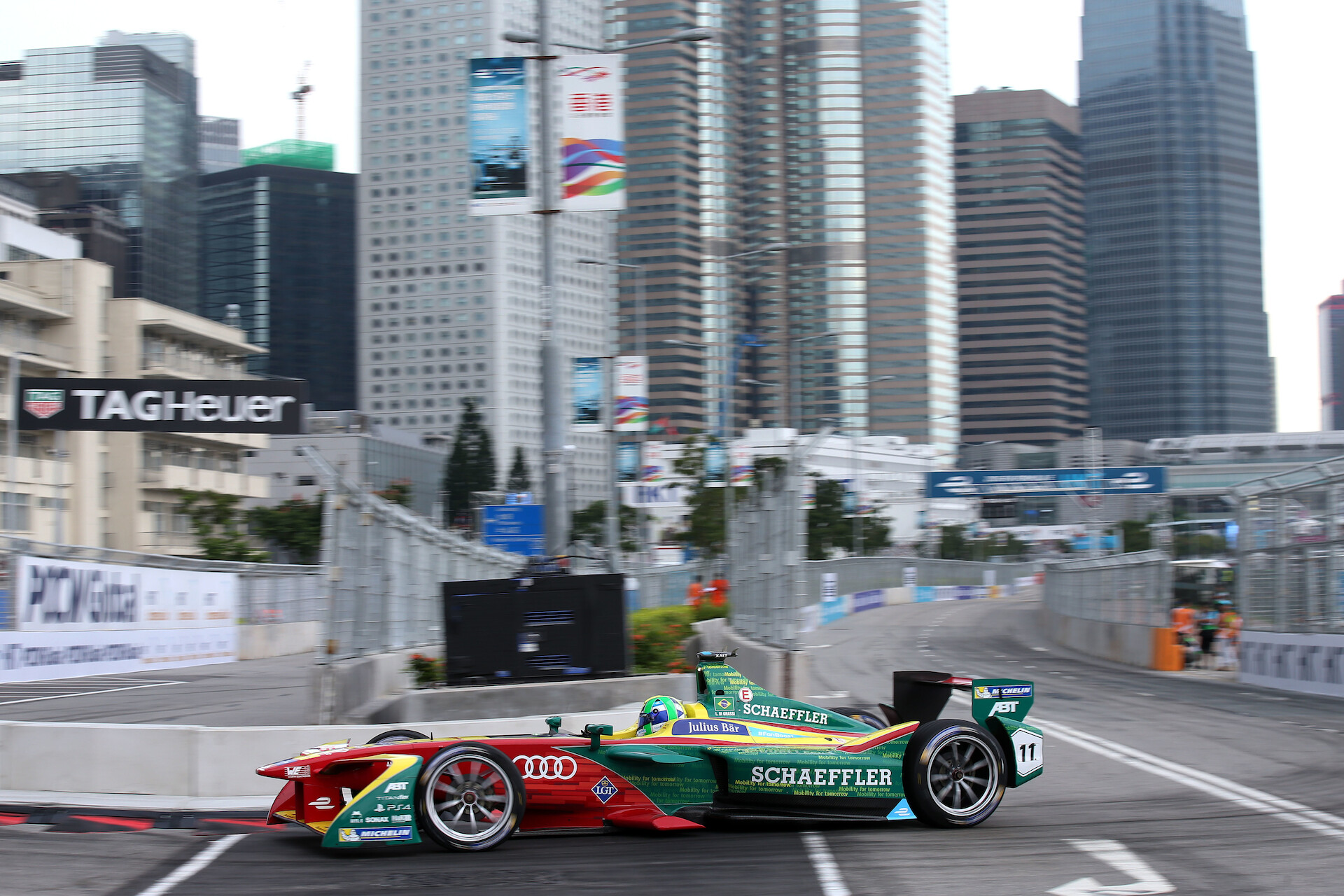 Lucas di Grassi drugi w wyścigu inaugurującym nowy sezon Formuły E