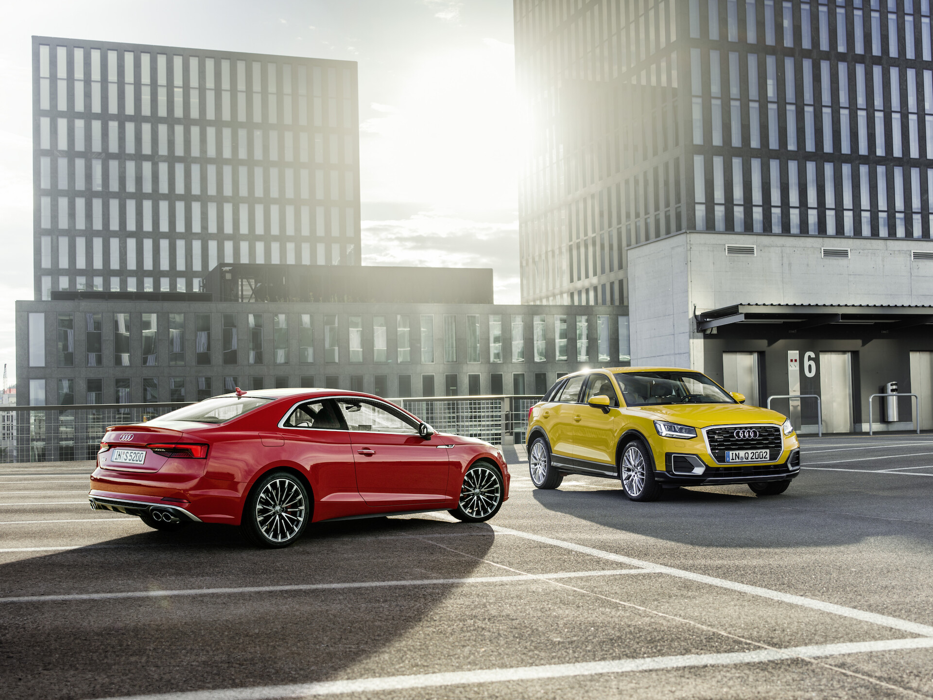 "Złota kierownica" dla Audi Q2 i Audi A5 Coupé