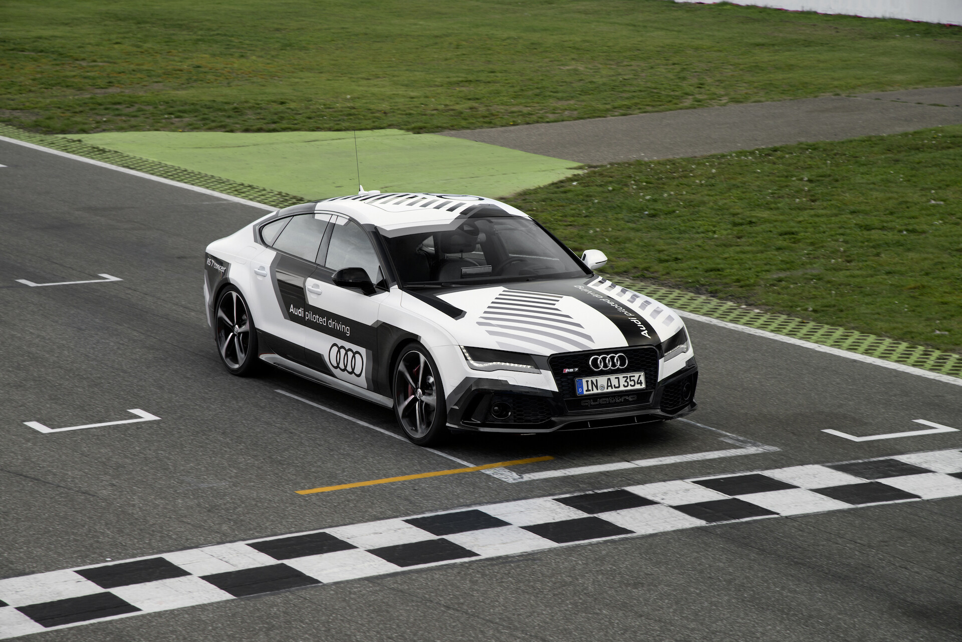 Pojazdy autonomiczne - przyszłość czy teraźniejszość motoryzacji? Audi na konferencji pt. "Autonomiczna przyszłość transportu drogowego"