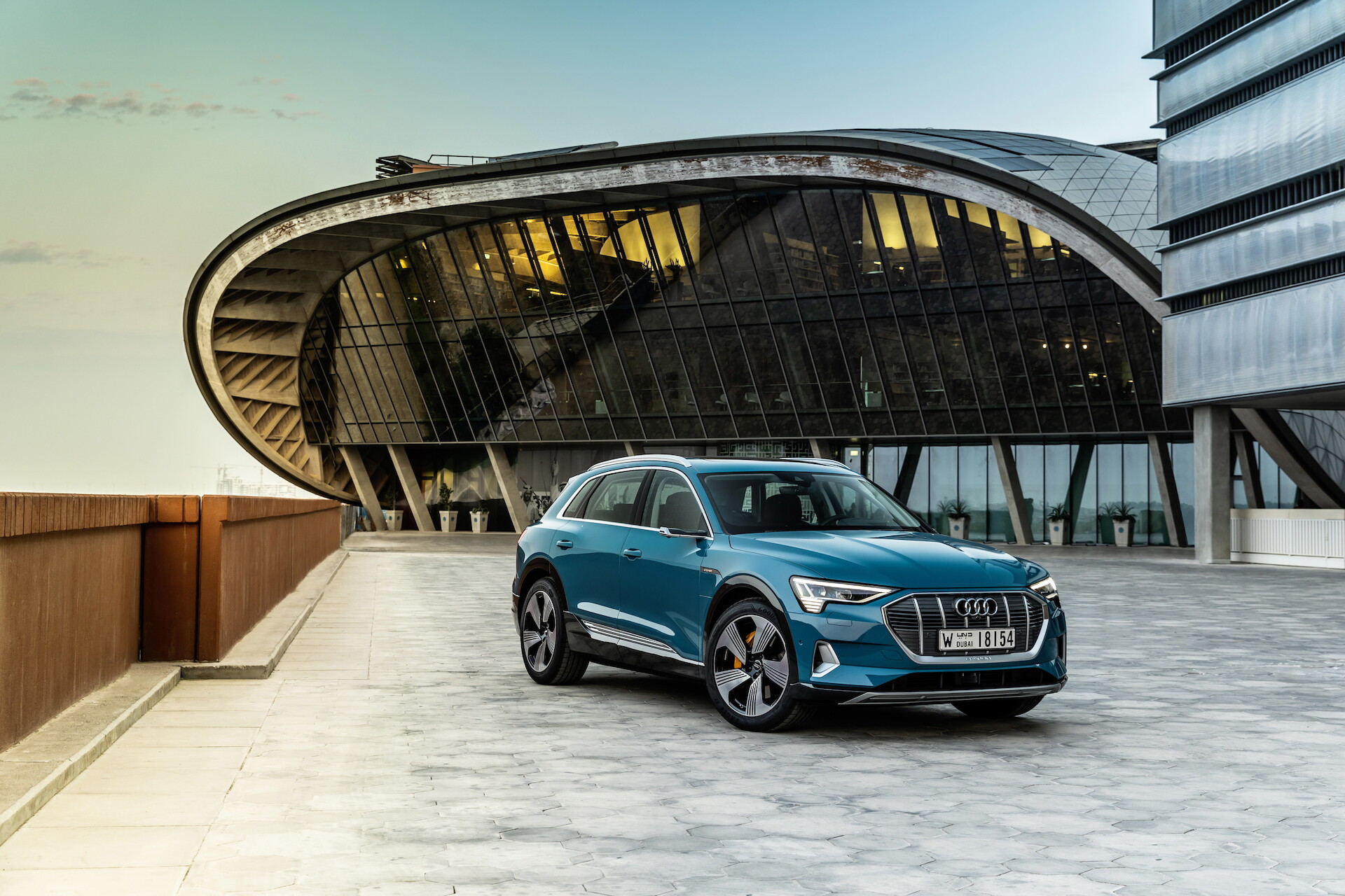 Audi e-tron quattro wygrywa w plebiscycie Tech Awards 2018