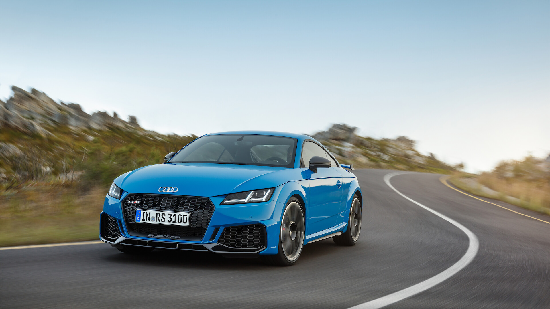 Kompaktowy samochód sportowy w swej szczytowej formie: nowe Audi TT RS Coupé
