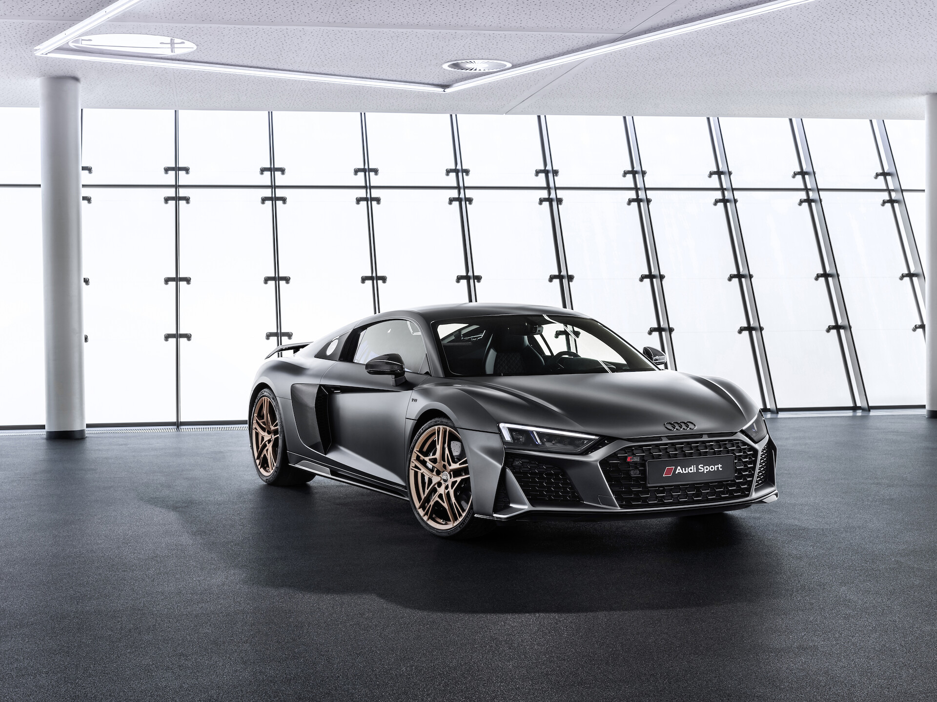 Hołd dla silnika V10 w dziesiątą rocznicę jego powstania: Audi R8 V10 Decennium