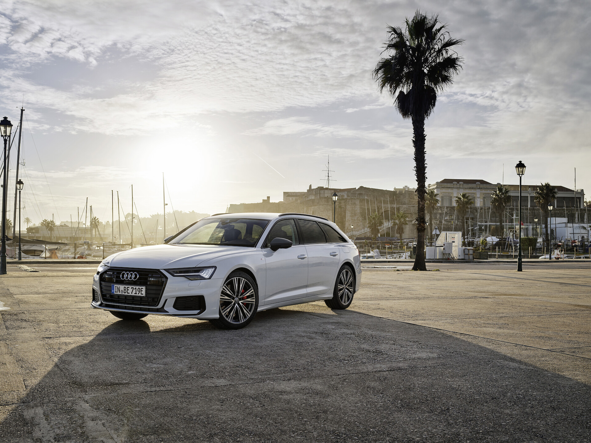 Nowe Audi A6 Avant TFSI e quattro: duże kombi w wersji hybryda typu plug-in