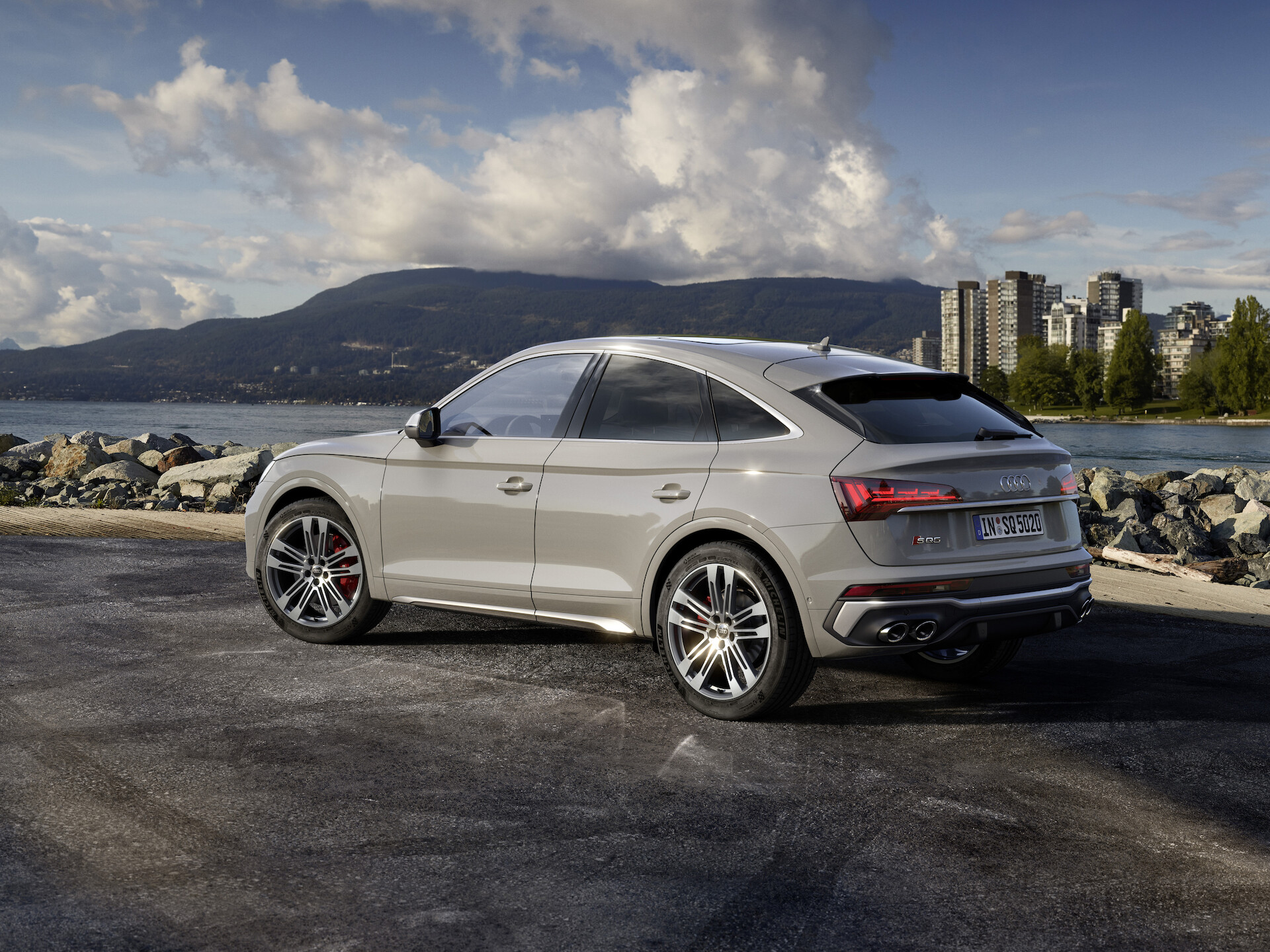 Sportowe, praktyczne i eleganckie: Audi Q5 Sportback i SQ5 Sportback TDI