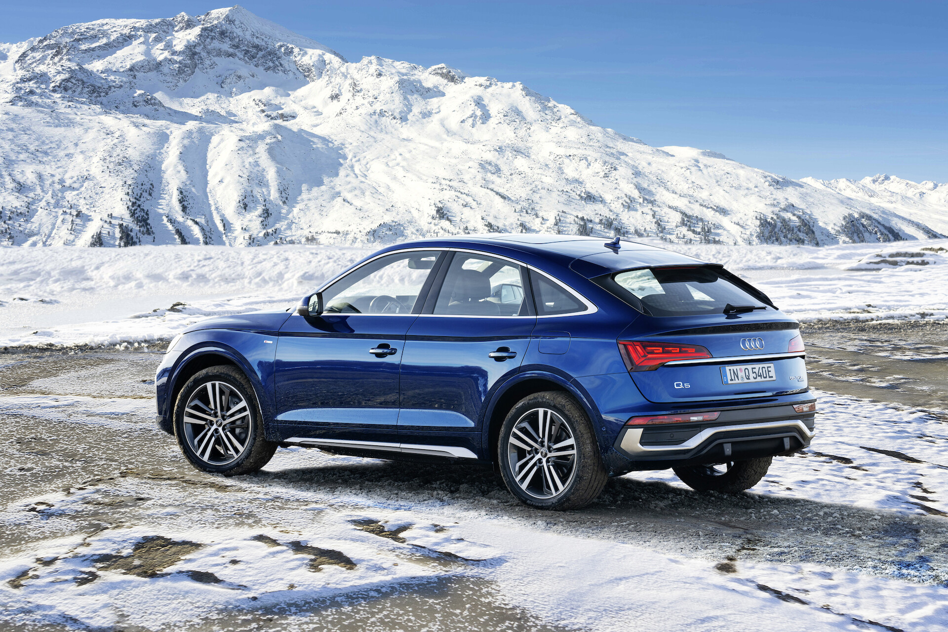 Sportowa i elegancka hybryda typu plug-in: Audi Q5 Sportback TFSI e quattro