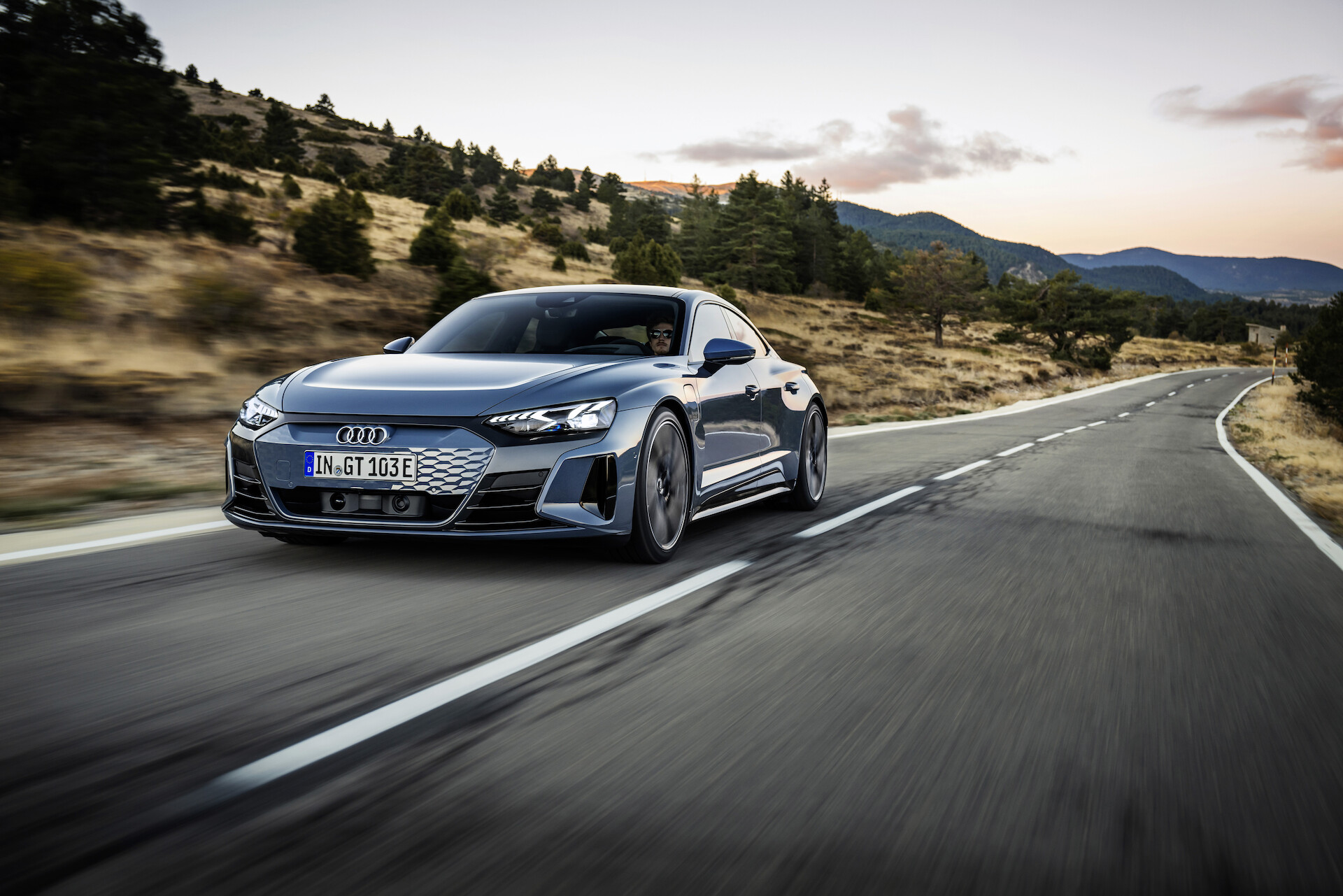 Kolejny sukces Audi: e-tron GT zdobywa Złotą Kierownicę i zostaje Najpiękniejszym Samochodem Roku