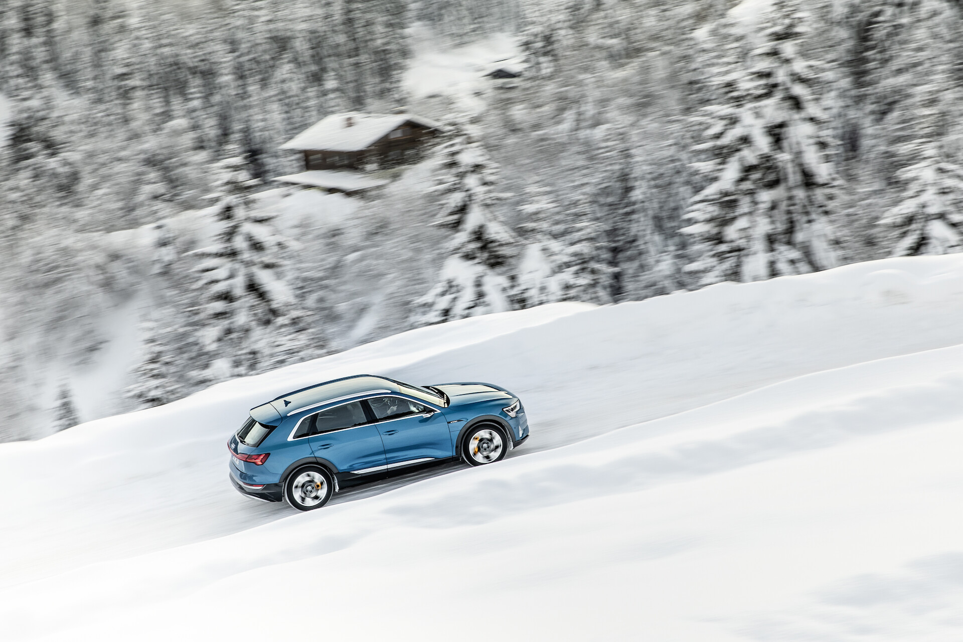 Audi e-tron norweska zima nie straszna