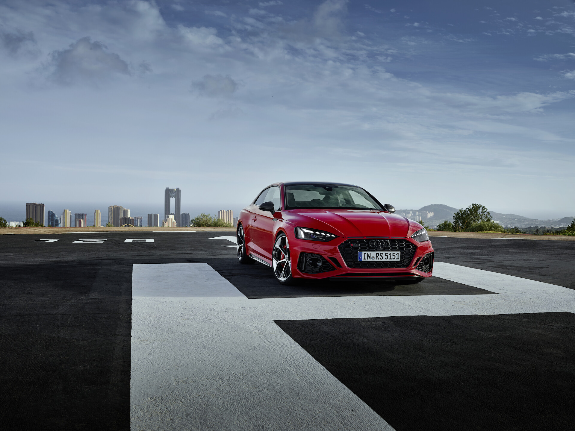 Emocje na najwyższych obrotach: nowe pakiety Competition dla Audi RS 4 Avant i Audi RS 5