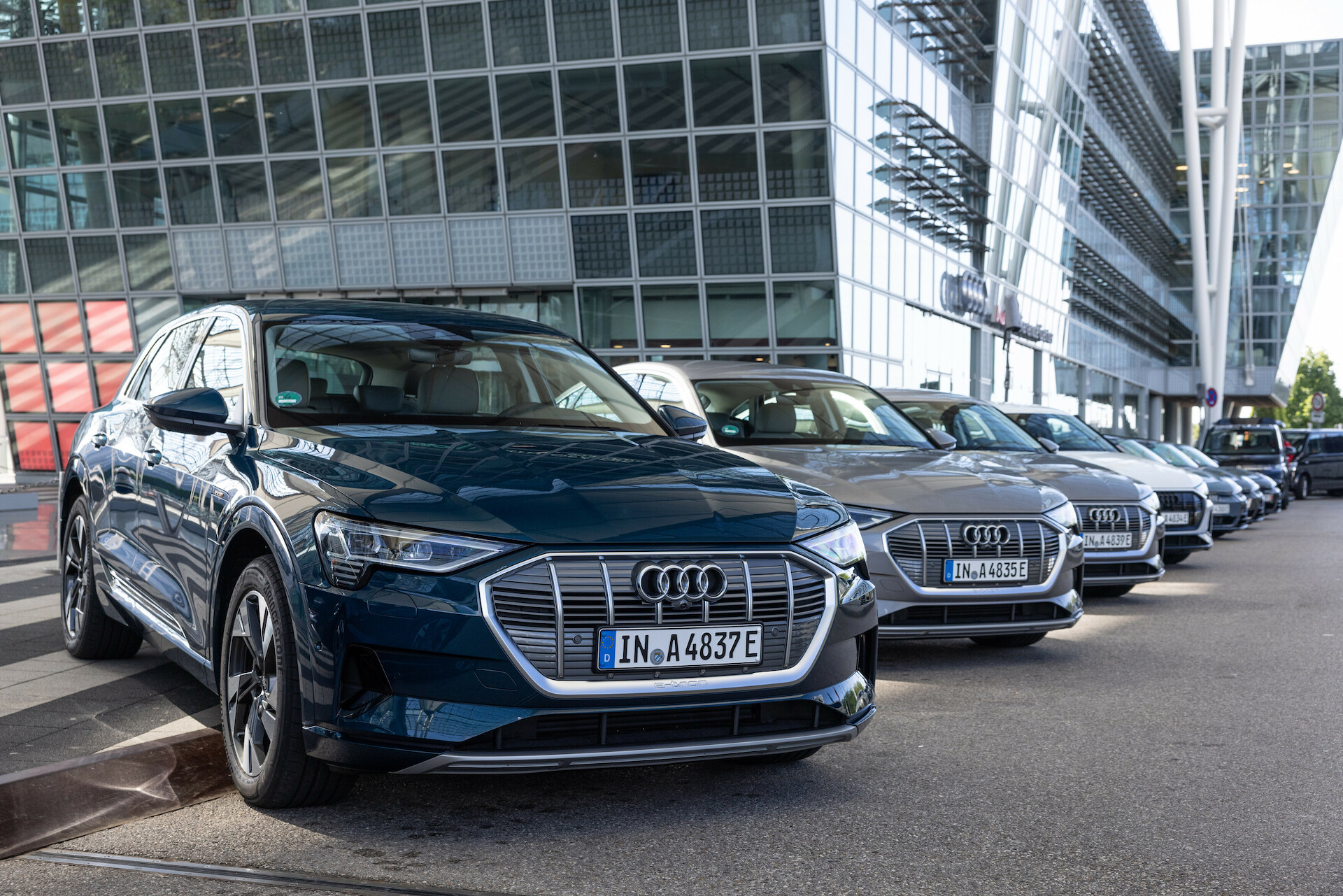Audi od początku roku liderem rynku samochodów w segmencie premium w Polsce
