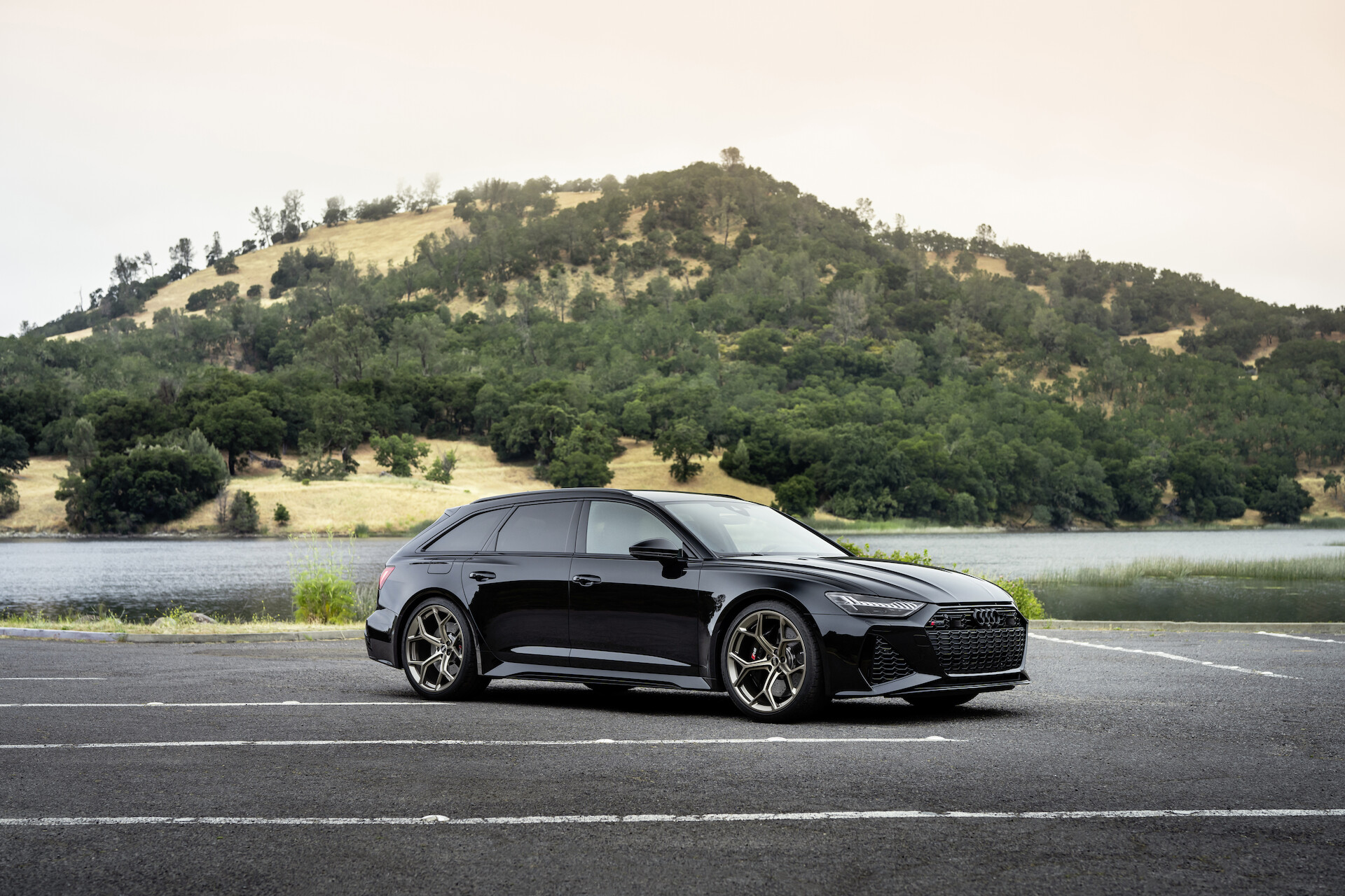 Pełna dynamiki moc i ekspresyjny design: Audi RS 6 Avant performance