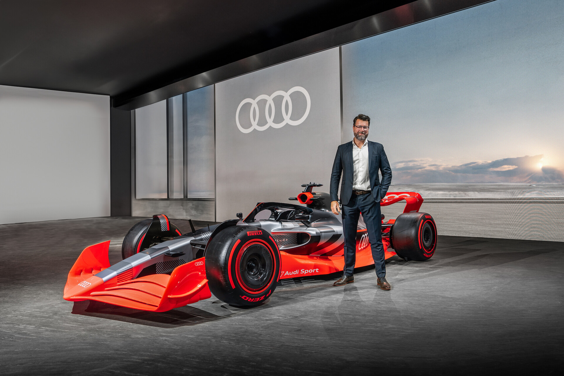 Audi przyspiesza przygotowania do skutecznego wejścia do Formuły 1 i wyraźnie zwiększa swoje zaangażowanie