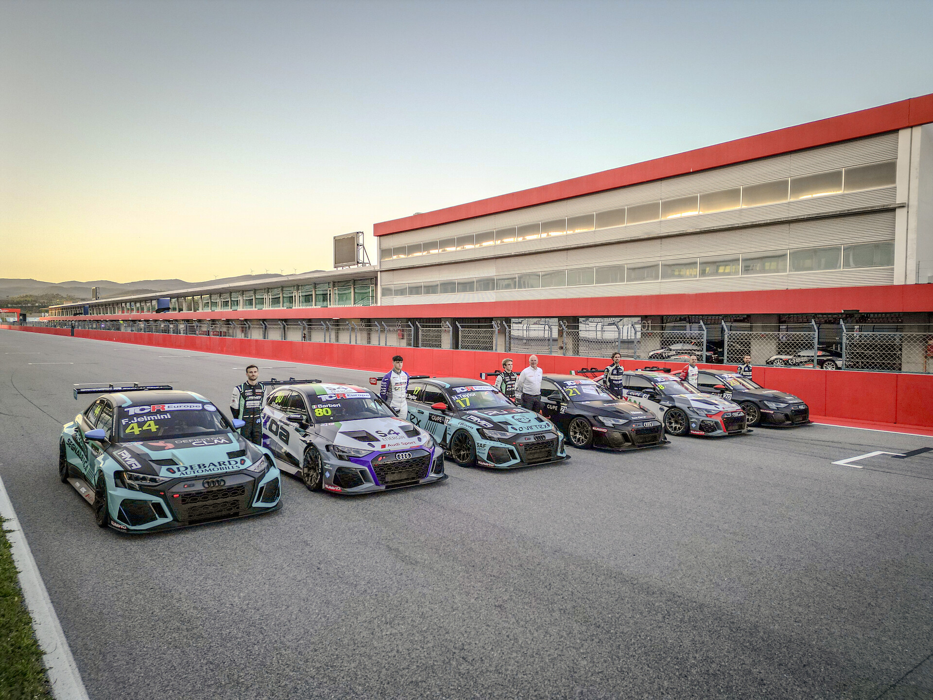 Udany start zespołów klienckich Audi w TCR Europe 2025