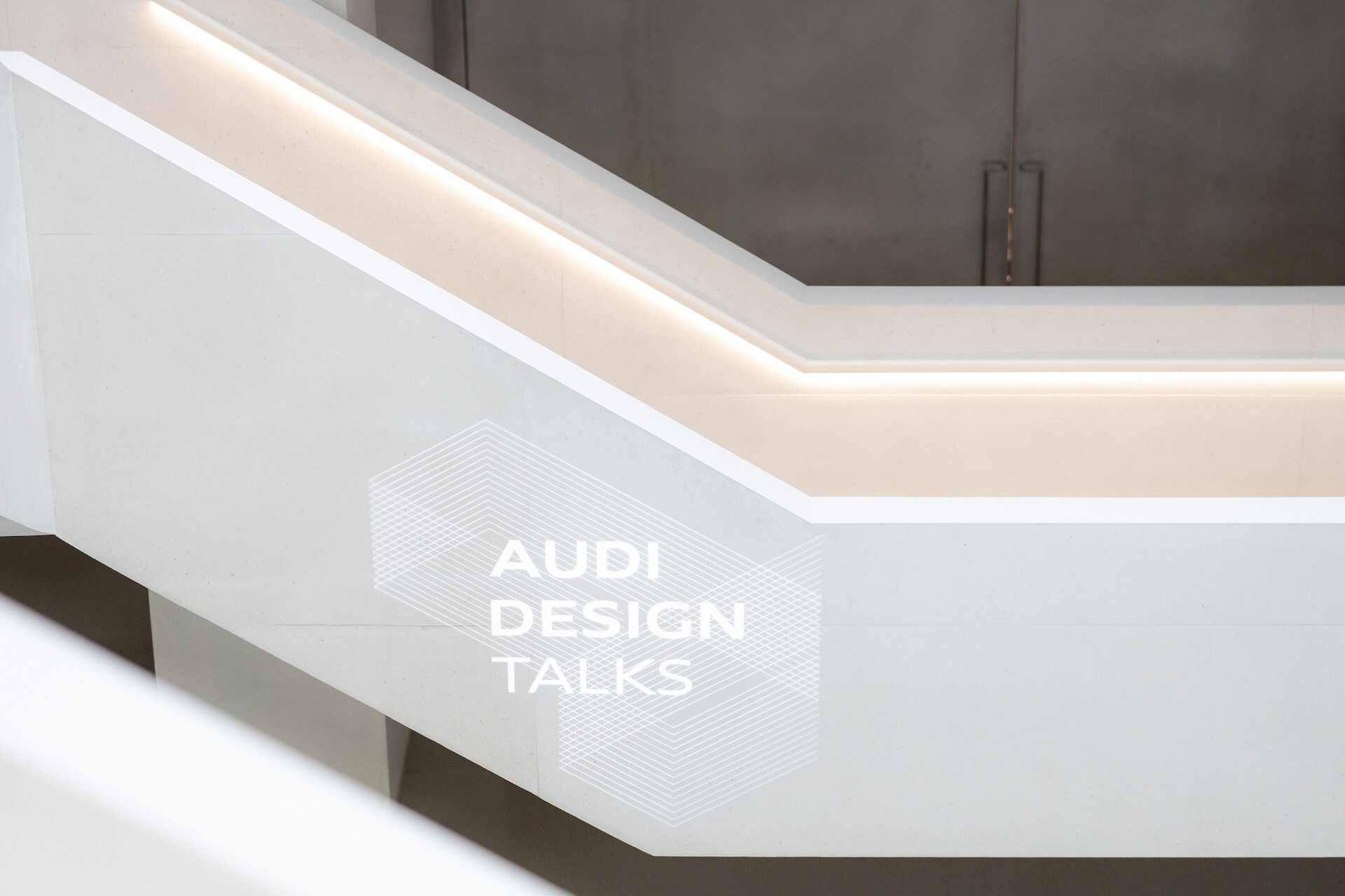 Pierwsza edycja Audi Design Talks za nami. Eksperci rozmawiali o roli światła we współczesnym designie