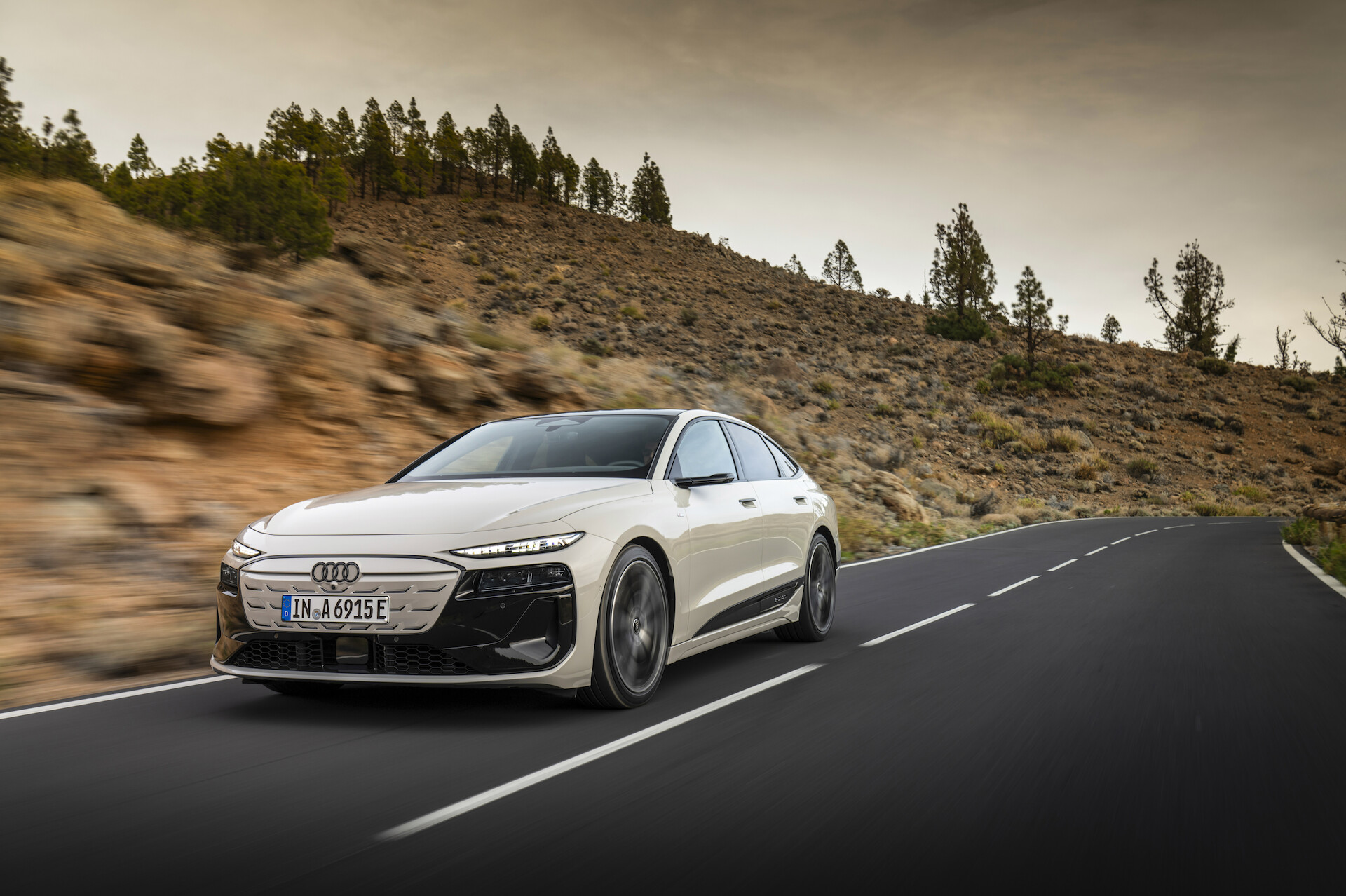 Jesień w Polsce z Audi - 5 tras na weekendowy wyjazd z Audi A6 e-tron