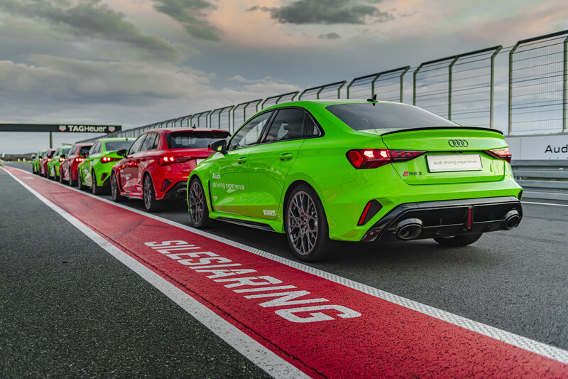 Audi driving experience 2025 – 14 dni, 16 modeli, setki emocji na torze Silesia Ring