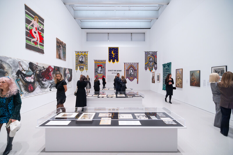 Wystawa, która opowiada historię sztuki głosami kobiet. Audi umożliwia zobaczenie ekspozycji za darmo