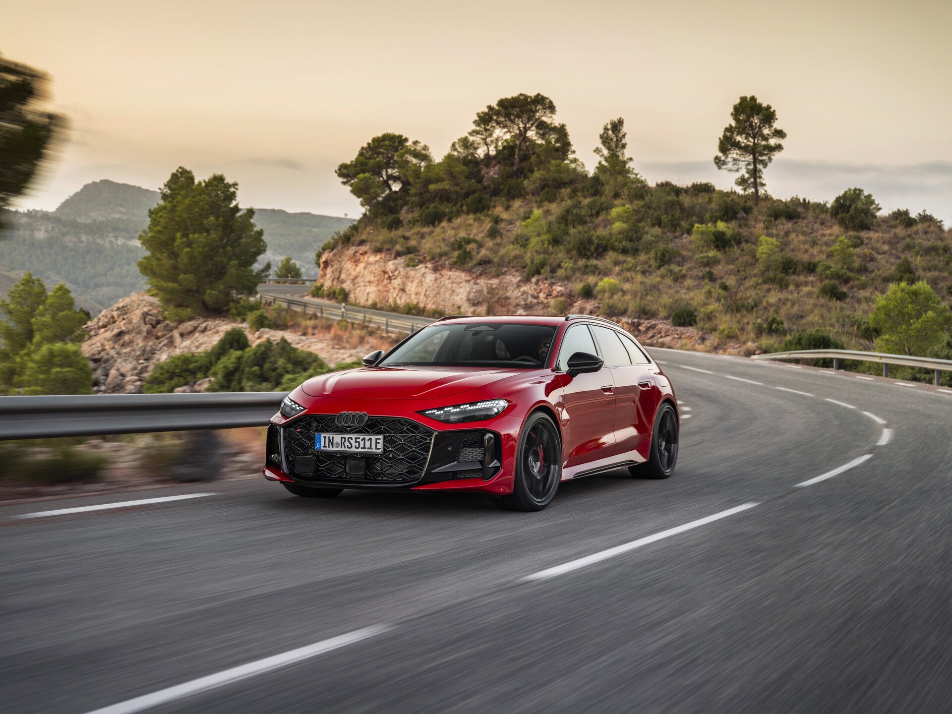 Nowe Audi RS 5: wysoka wydajność w hybrydowym wydaniu