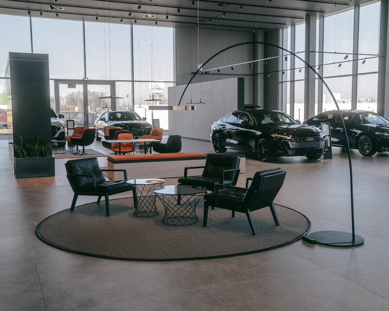 Rozwój sieci dealerskiej Audi w Polsce. Nowe salony i premierowy pokaz modelu Audi Q4 e-tron