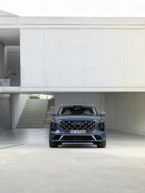Nowe Audi Q7 z limitowanym pakietem Premiere Edition dostępne do zamawiania