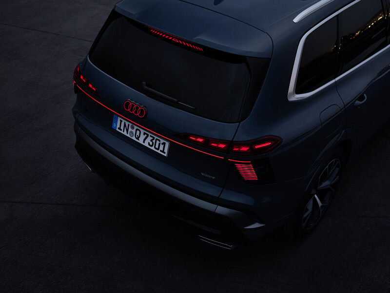 Nowe Audi Q7 z limitowanym pakietem Premiere Edition dostępne do zamawiania