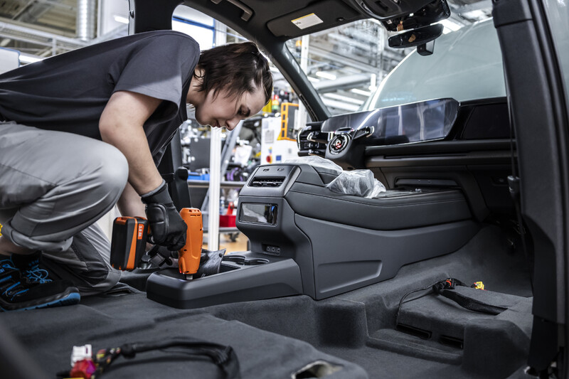 Nowy flagowy model w portfolio – Audi Q9 na nowo definiuje przestronność i komfort 