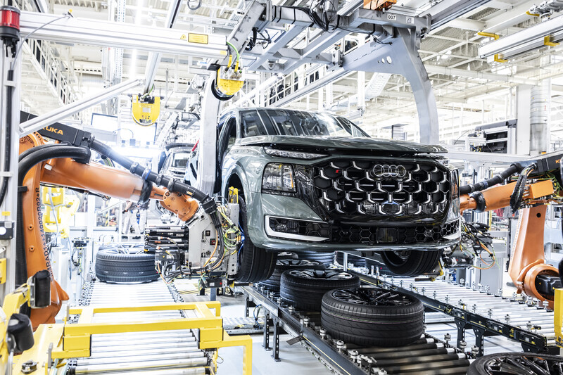Nowy flagowy model w portfolio – Audi Q9 na nowo definiuje przestronność i komfort 