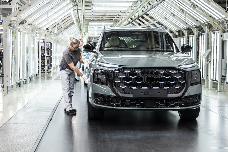 Nowy flagowy model w portfolio – Audi Q9 na nowo definiuje przestronność i komfort 