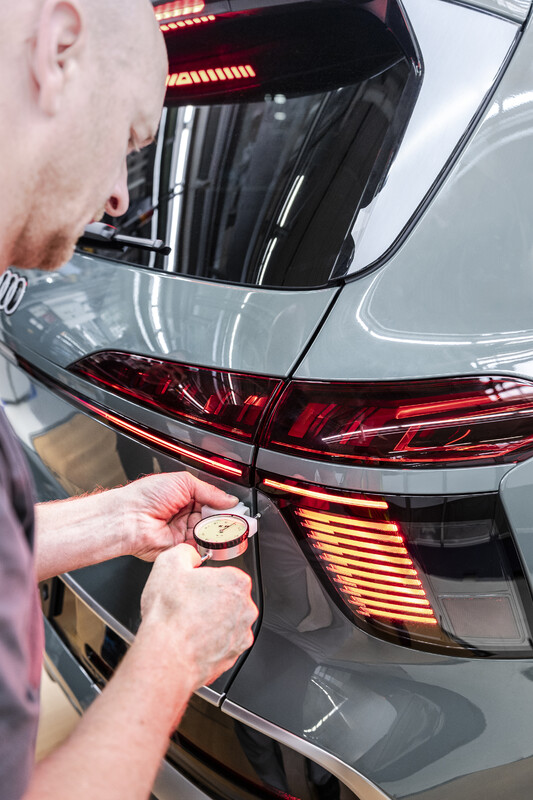 Nowy flagowy model w portfolio – Audi Q9 na nowo definiuje przestronność i komfort 