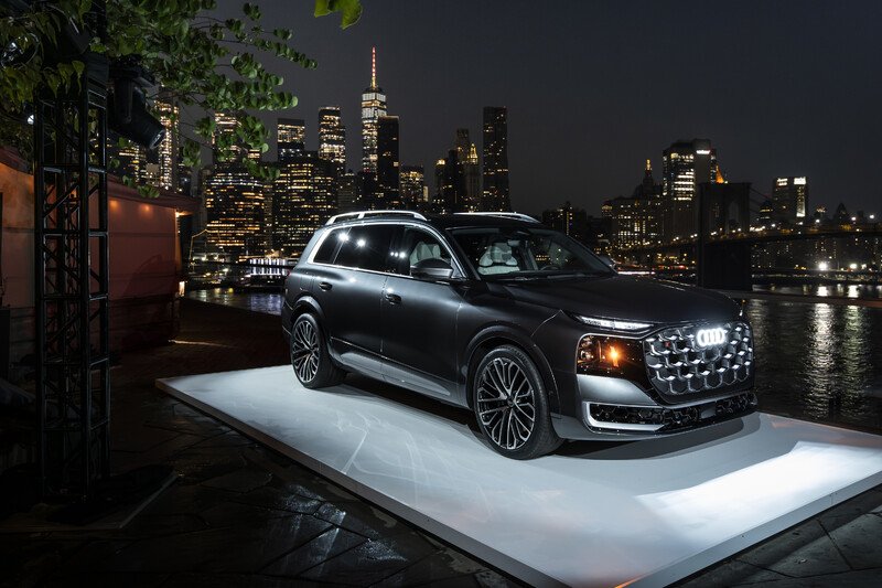 Nowy flagowy model w portfolio – Audi Q9 na nowo definiuje przestronność i komfort 