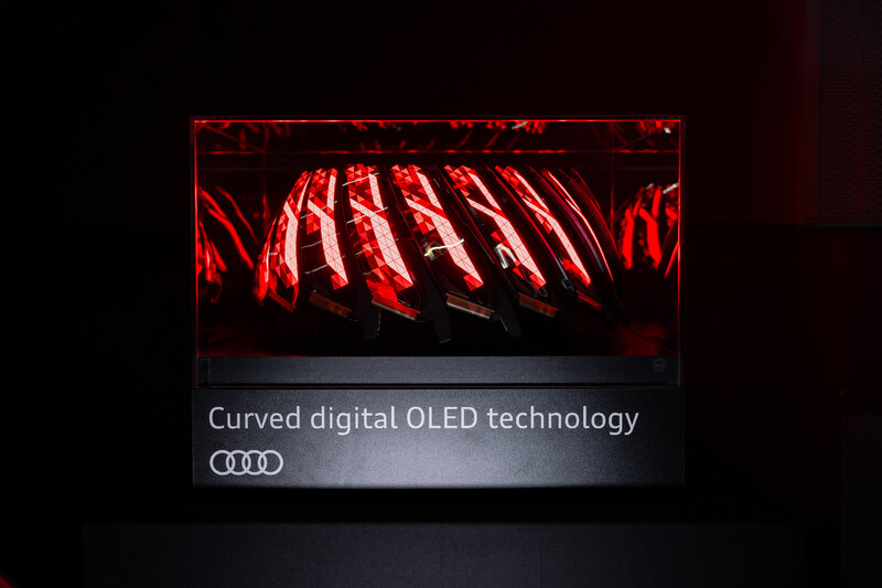 Światowa premiera w Audi Q9: zakrzywione cyfrowe panele OLED