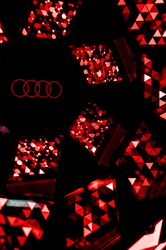 Światowa premiera w Audi Q9: zakrzywione cyfrowe panele OLED